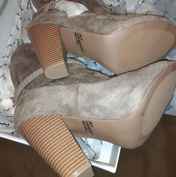 Sexy Peep Toe Boots - Picture 2 of 5